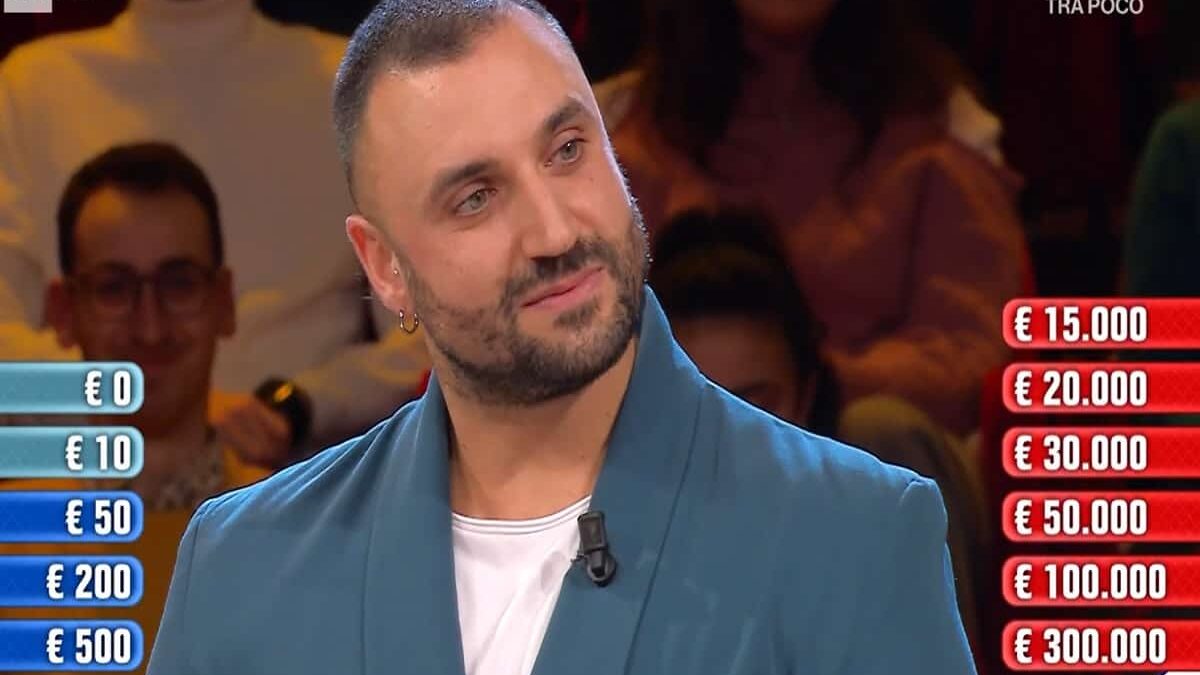Affari tuoi, cosa ha vinto Cristiano dell’Umbria stasera 14 dicembre 2025