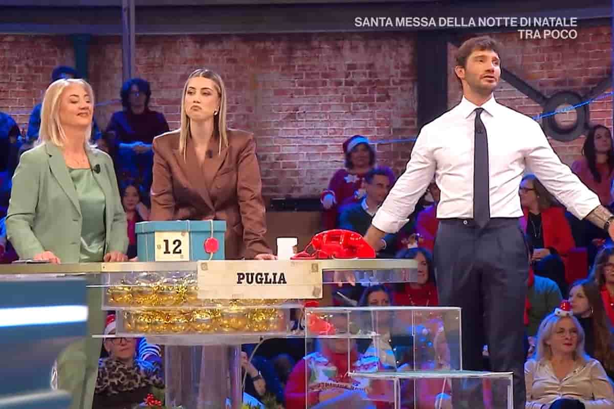 affari tuoi quanto hanno vinto stasera 24 dicembre 2025