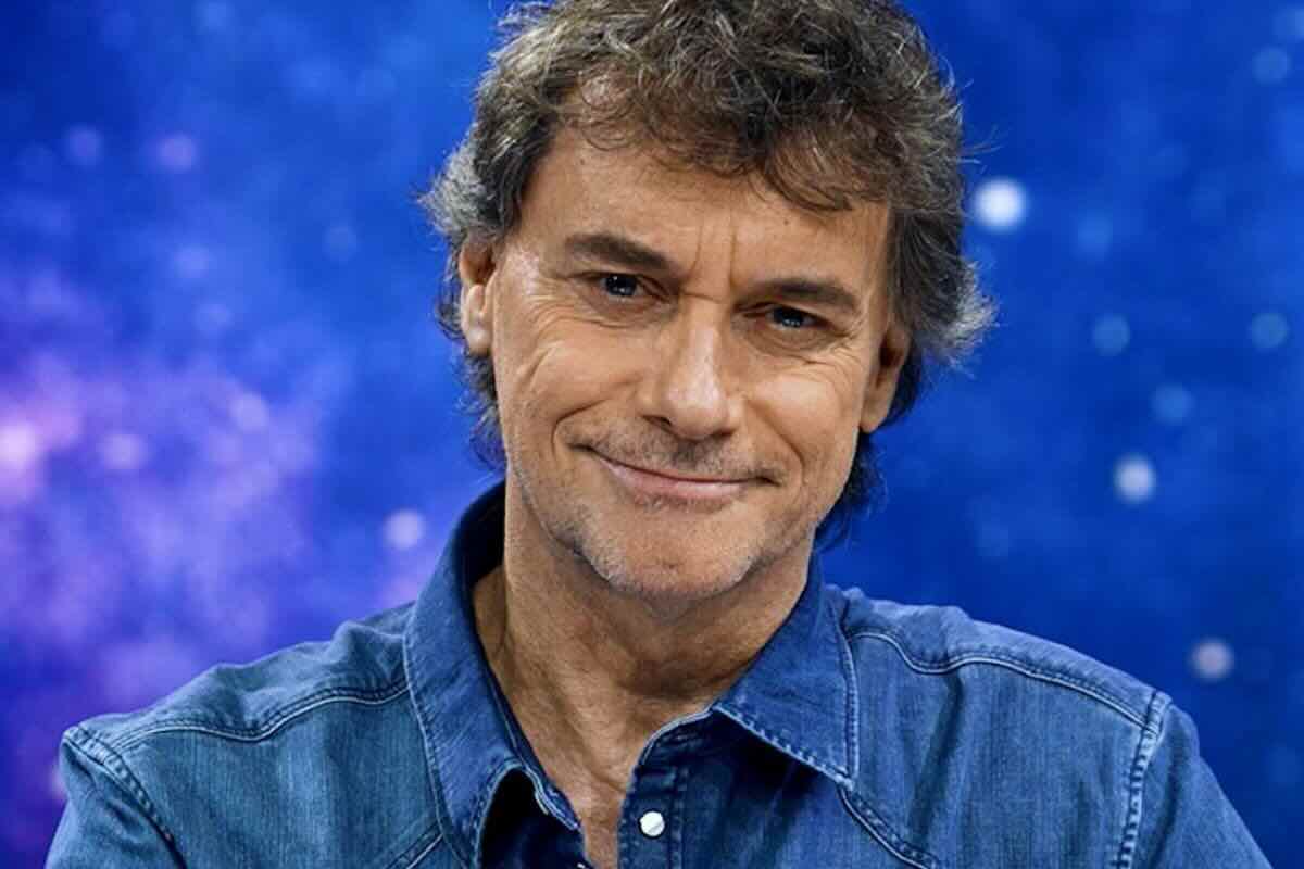 Le curiosità su Alberto Angela che (forse) non sai: il rapimento, la bocciatura a scuola, i tre figli e la moglie