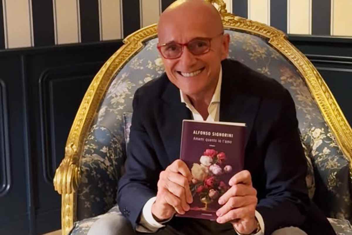 Alfonso Signorini si è ritirato nella sua vita privata