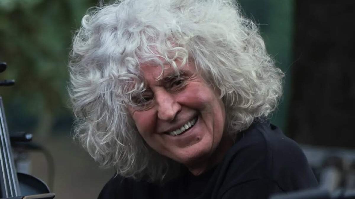 Angelo Branduardi, la sua casa è immersa nel verde: ecco il luogo incantato dove vive il celebre Menestrello lombardo