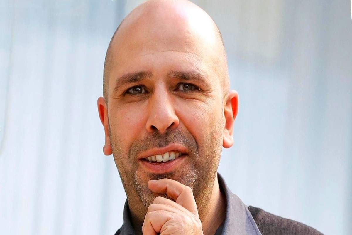 Checco Zalone. in che cosa si è laureato l'attore