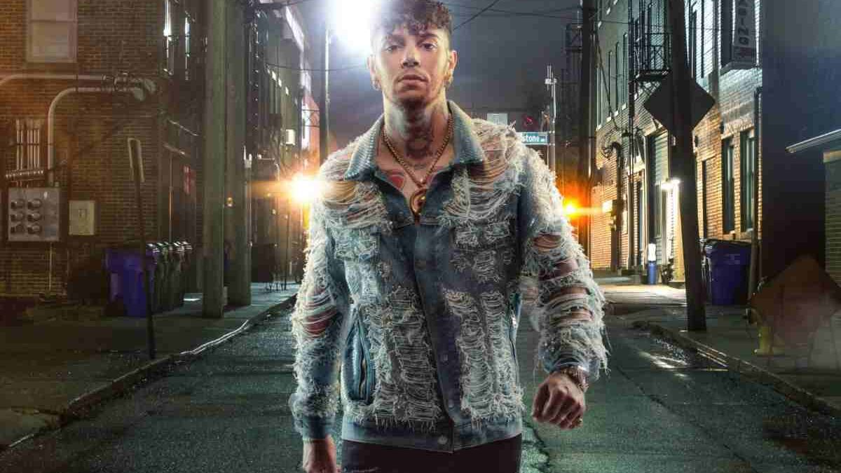 Emis Killa, chi è Martina la donna che lo ha conquistato? Il colpo di fulmine sul set del videoclip
