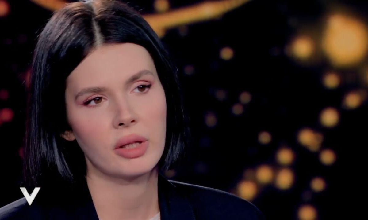 Evelina Sgarbi, denuncia contro la compagna del padre e la zia: “Circonvenzione di incapace e maltrattamenti”