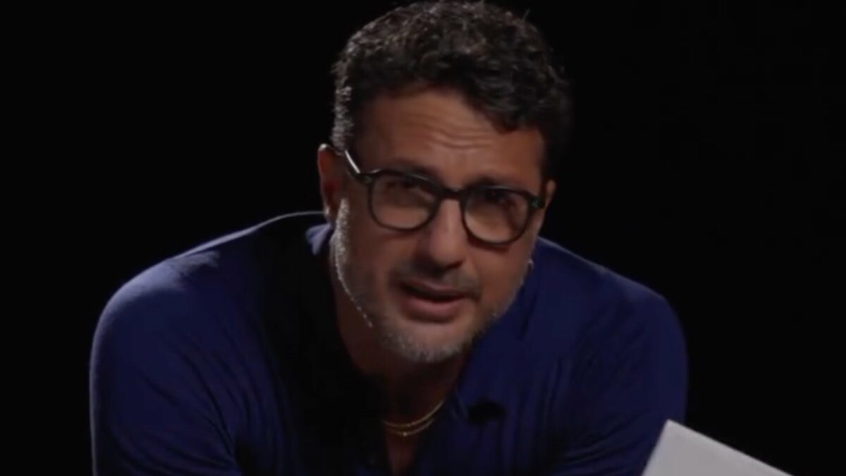 Fabrizio Corona e Alfonso Signorini, la diatriba legale continua: dall’indagine in corso al servizio fotografico (mai pubblicato) su Chi