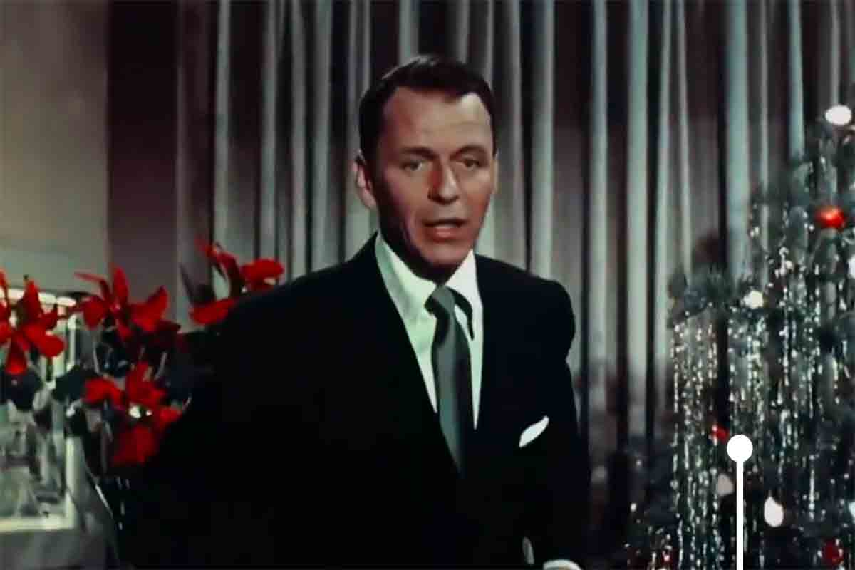 Frank Sinatra torna al numero uno: record storico nella classifica Billboard