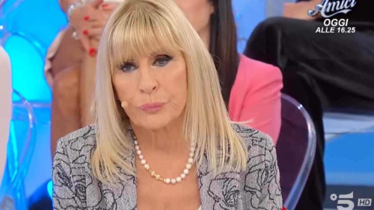 Anticipazioni Uomini e Donne, il “tentativo disperato” di Gemma non piace al cavaliere: la reazione è dura