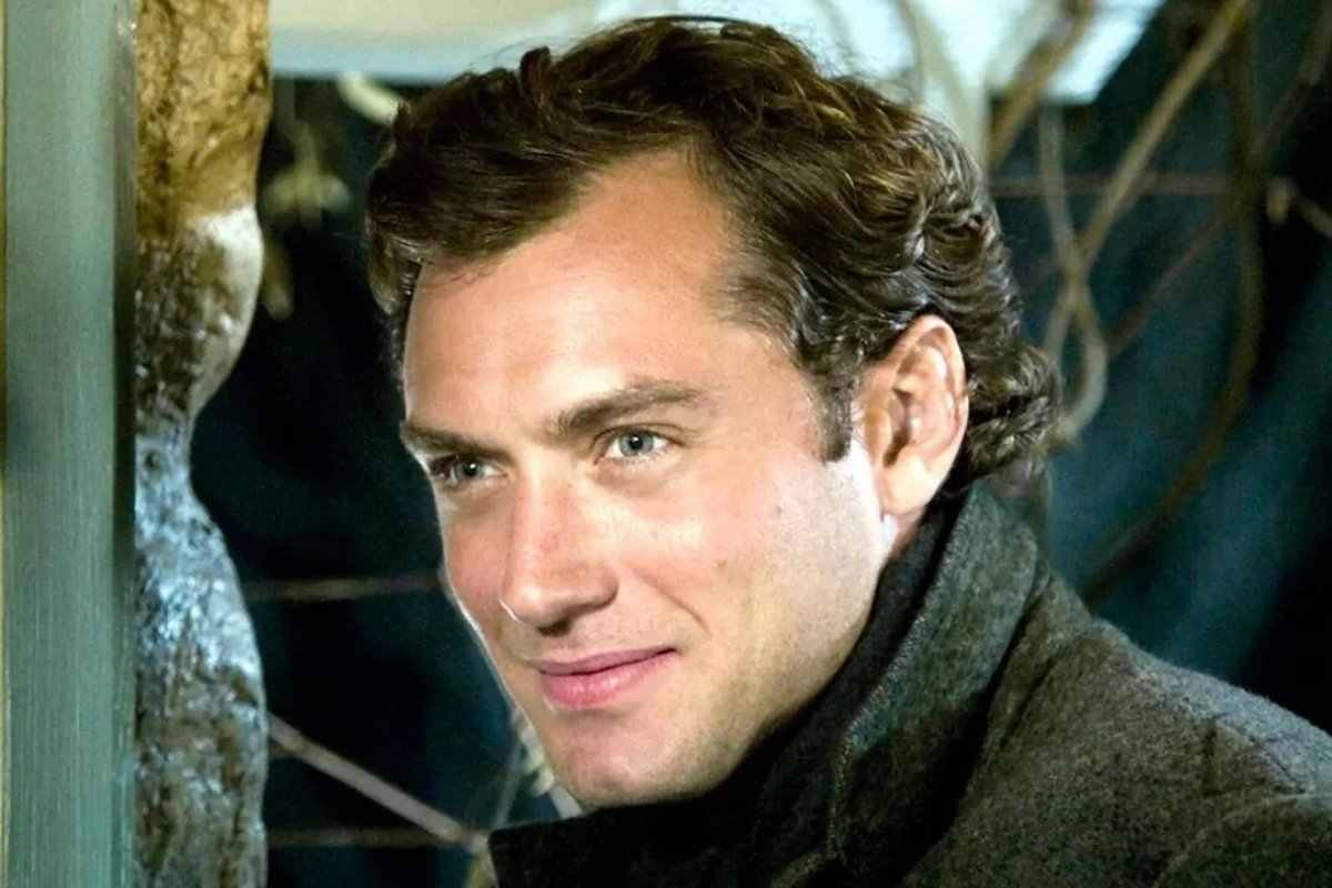 L'amore non va in vacanza, Jude Law