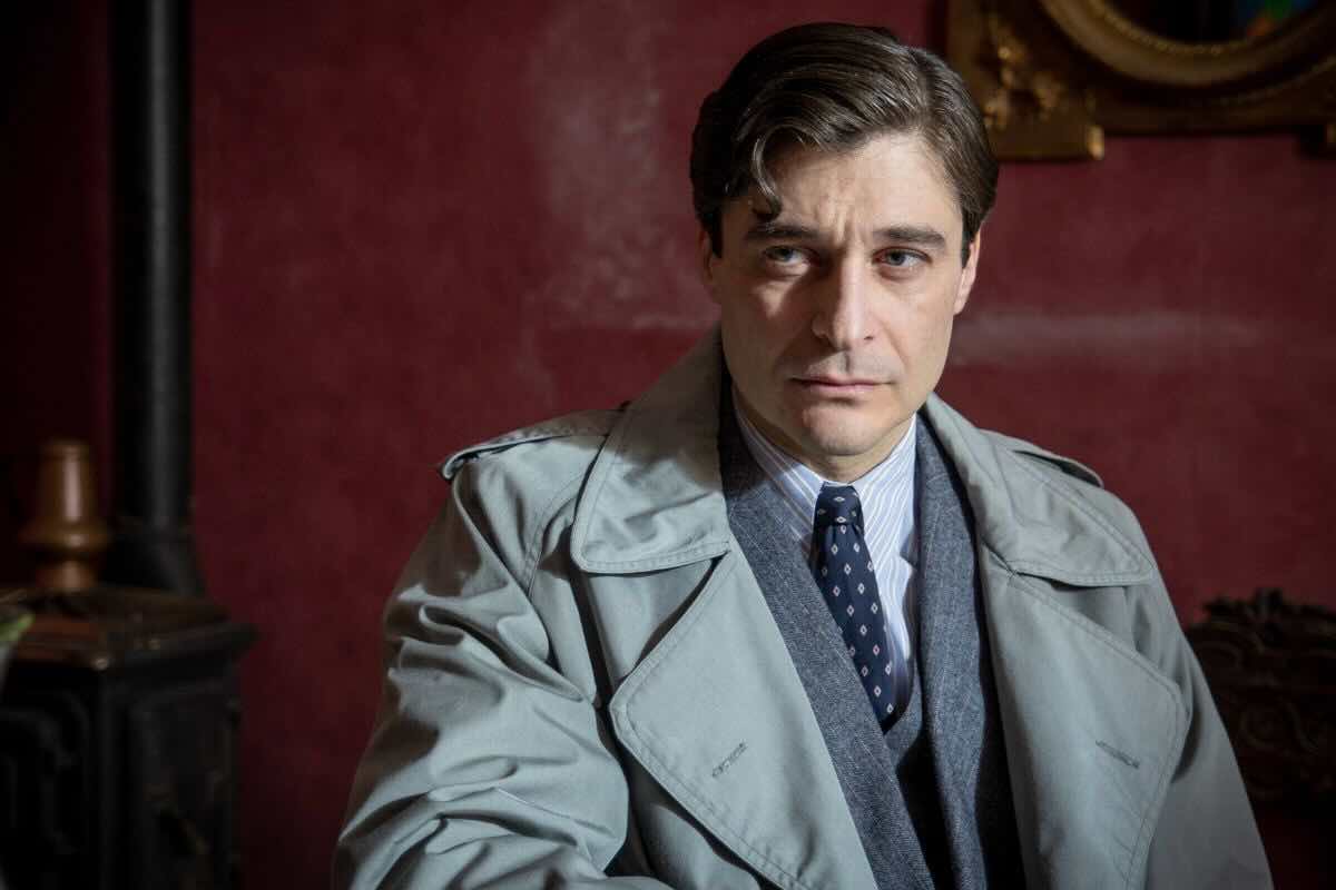 Lutto per l’attore Lino Guanciale: l’abbraccio dei fan