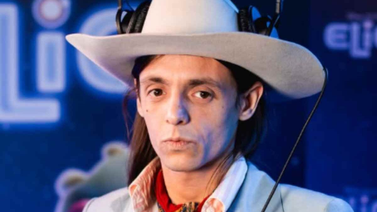 Lucio Corsi: età, dove vive, fidanzata, il ristorante. Carriera e vita privata del cantante
