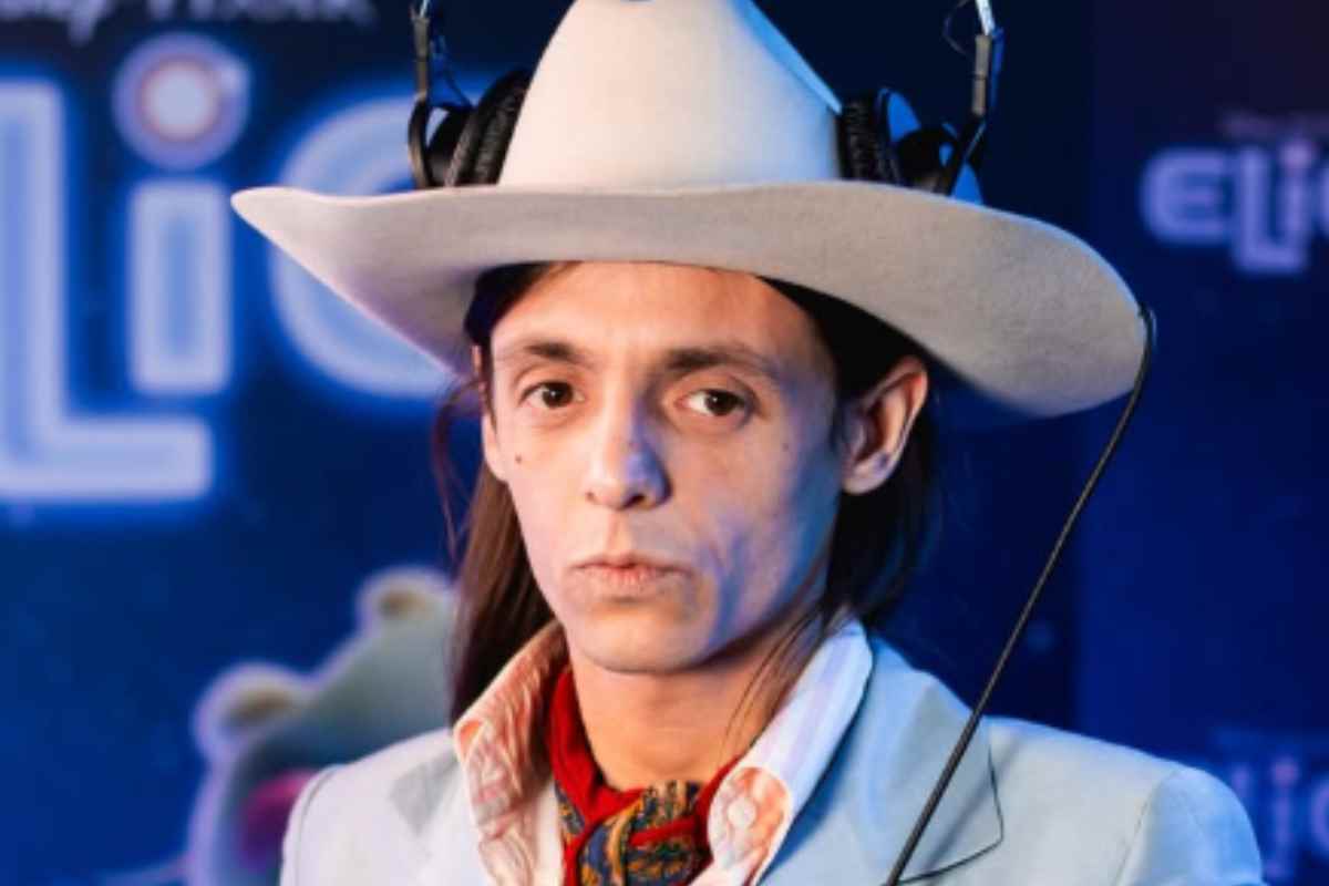 Lucio Corsi: età, dove vive, fidanzata, il ristorante. Carriera e vita privata del cantante