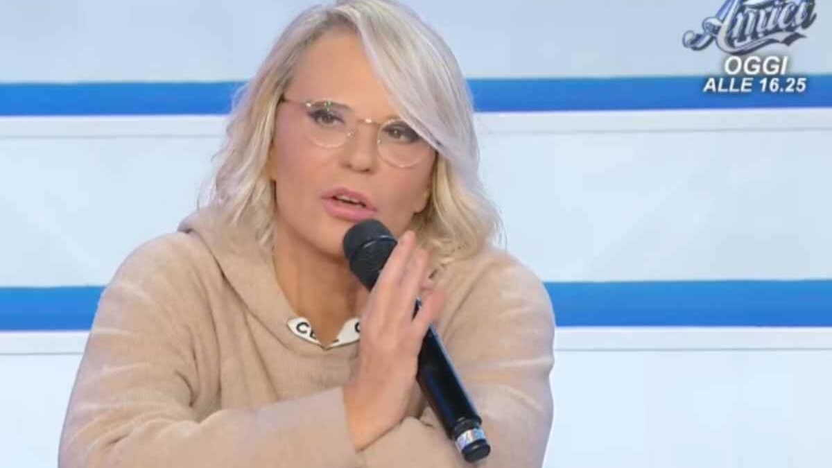 Uomini e Donne si ferma: quando torna il programma di Maria De Filippi