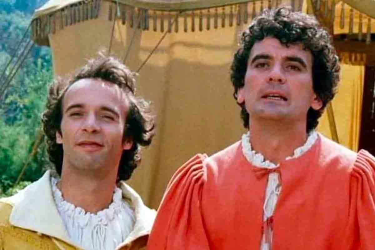 Non ci resta che piangere, il ritorno in tv del cult di Benigni e Troisi: curiosità e segreti del film