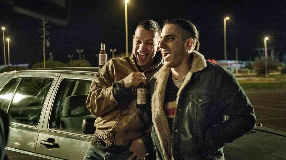 Non essere cattivo, dove vedere in streaming il film con Luca Marinelli e Alessandro Borghi