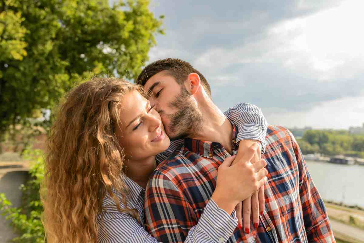 Passione intensa tra due segni