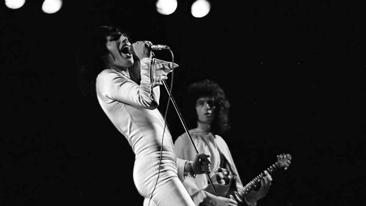 Queen, spunta un’inedita canzone di Natale: Brian May riporta alla luce Not For Sale (Polar Bear)