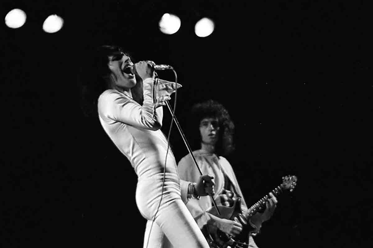 Queen, spunta un’inedita canzone di Natale: Brian May riporta alla luce Not For Sale (Polar Bear)