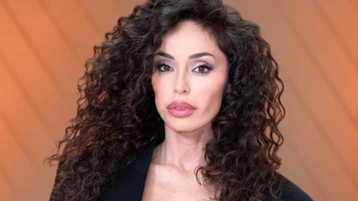 Raffaella Fico ha perso il figlio che aspettava, l’annuncio drammatico: “Immenso dolore”
