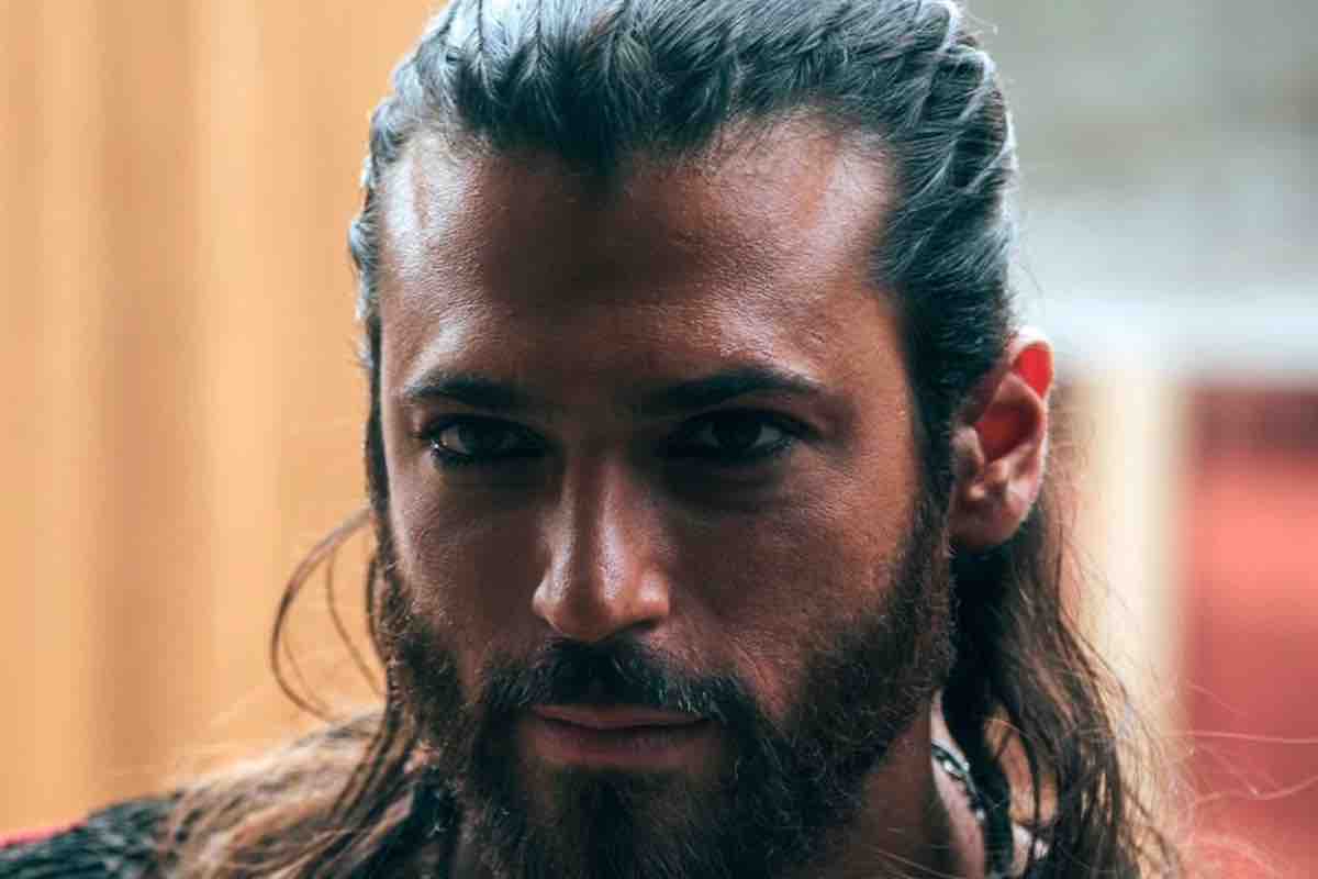 Sandokan Can Yaman raccoglie l'eredità di Kabir Bedi