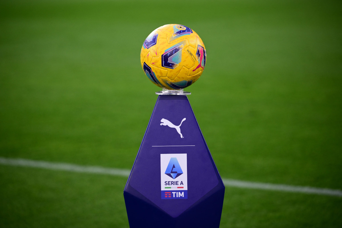 Calcio in chiaro, spunta anche Mediaset: Pier Silvio lo ammette “Ci penseremo”