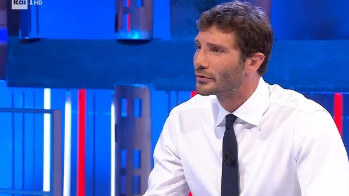 Affari Tuoi, arrivano le scuse di Stefano De Martino