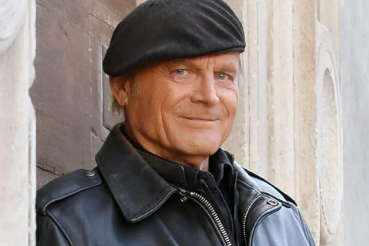 La nuova vita di Terence Hill: cosa fa oggi dopo l’addio a Don Matteo e A un passo dal cielo