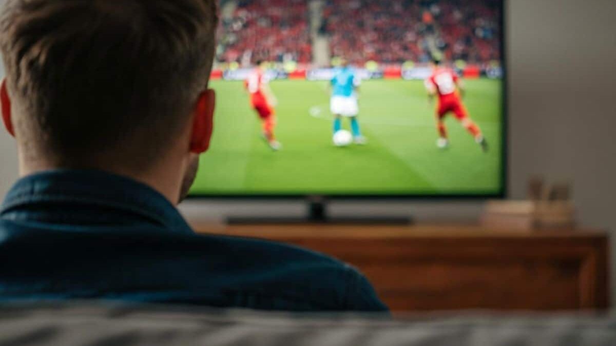 DAZN “ci abbandona”, partite di Serie A in streaming a rischio: l’ipotesi che preoccupa i tifosi