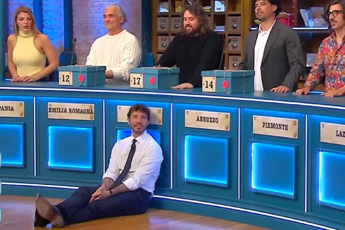Affari tuoi, serata horror per Stefano De Martino: quanto hanno vinto oggi 9 gennaio 2026