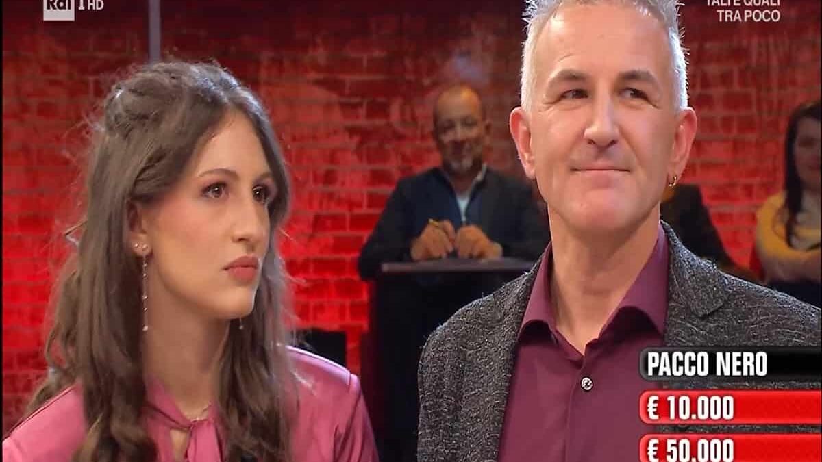 Affari tuoi, Damiano si commuove per la figlia Sophie: ecco quanto ha vinto stasera 23 gennaio 2026
