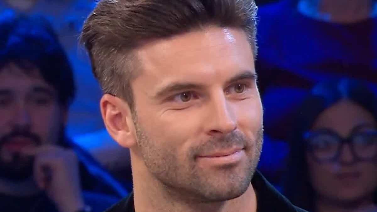 Affari tuoi: il veterano Francesco sfida il dottore e il finale con sorpresa infiamma la serata del 27 gennaio 2026