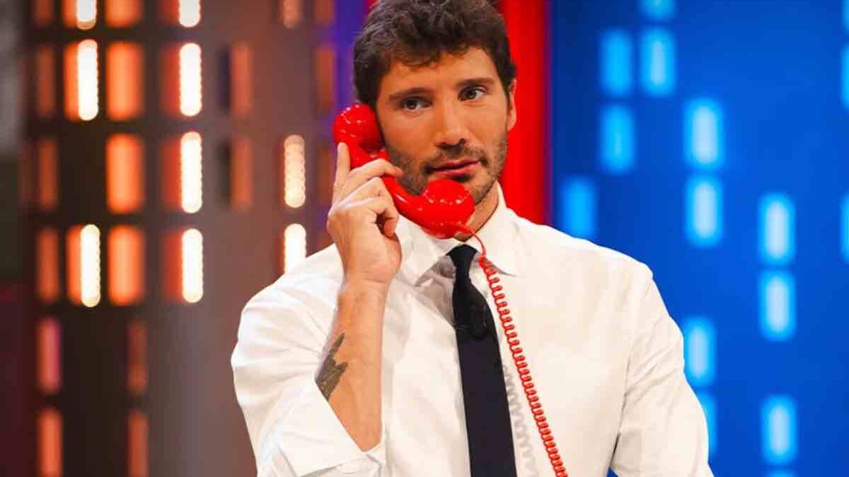 Affari Tuoi torna in prima serata con un nuovo speciale: la mossa di Viale Mazzini per spiazzare Mediaset