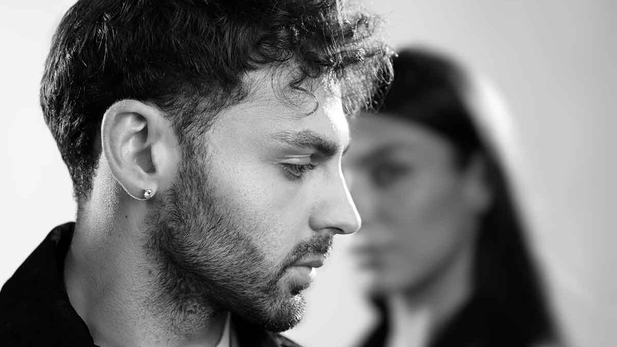 Alberto Urso: “Con ‘Come noi mai’ ho trasformato la sofferenza d’amore in musica. La gente capisce quando ci sei o ci fai” | Intervista Esclusiva