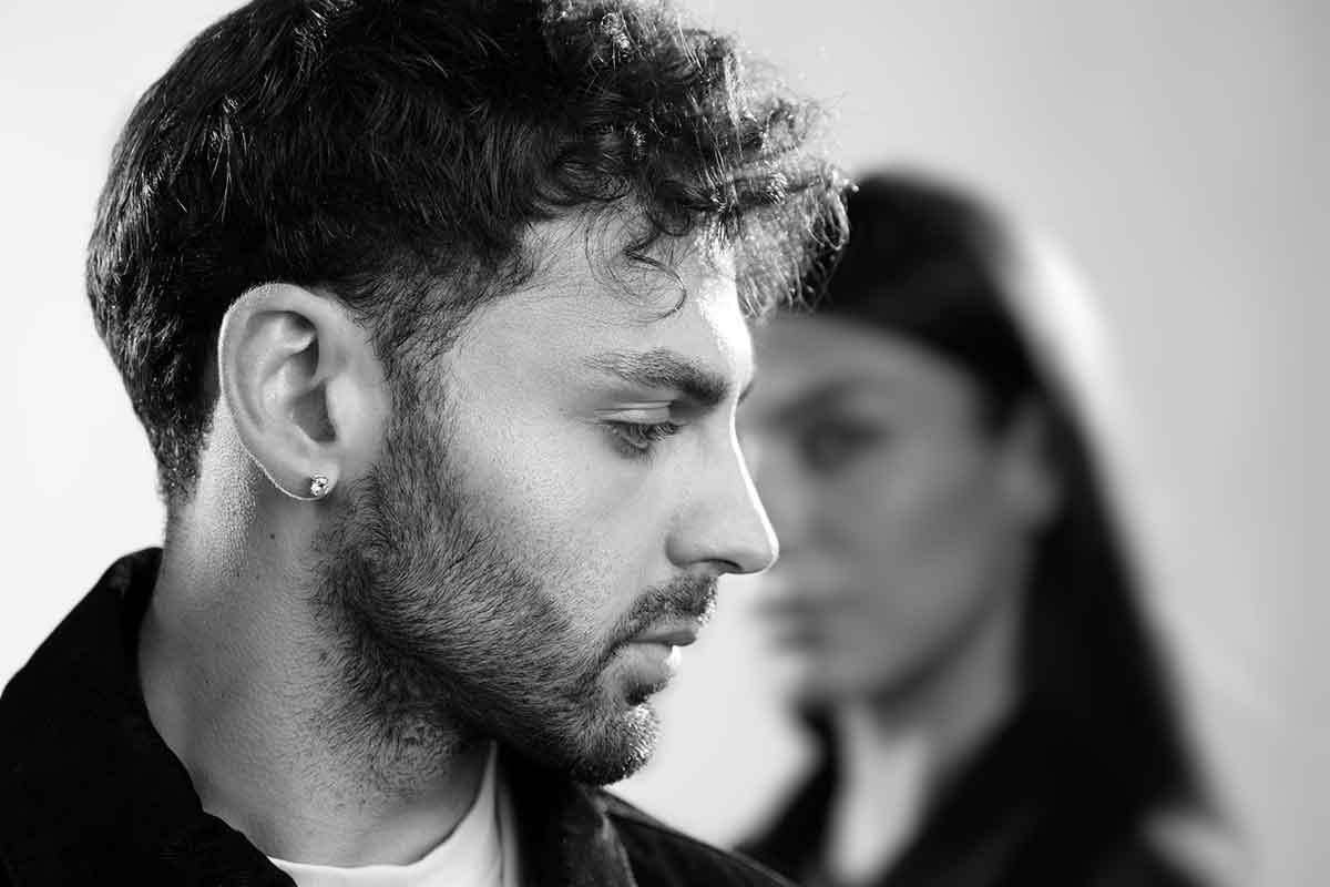 Alberto Urso: “Con ‘Come noi mai’ ho trasformato la sofferenza d’amore in musica. La gente capisce quando ci sei o ci fai” | Intervista Esclusiva