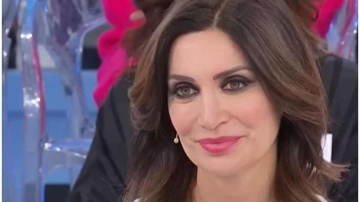 Uomini e Donne, Barbara De Santi avvistata con un noto cavaliere: l’incontro fa parlare i fan