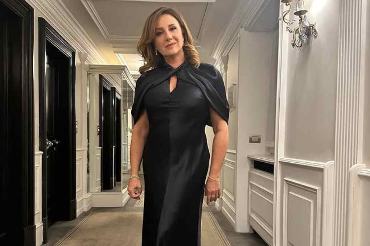 Carla Signoris: età, carriera, matrimonio con Maurizio Crozza; tutto sulla Claire di “The Land of Dreams”