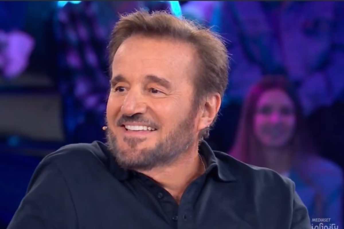 Christian De Sica contro Giorgia Meloni, ma è una fake news: il post social dell’attore e regista