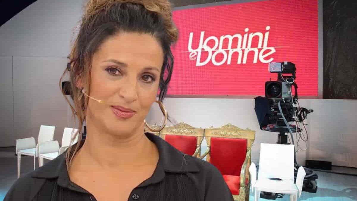 Chi è Elisabetta di Uomini e Donne: età, lavoro, vita privata, profilo instagram. Tutto sulla dama del trono over