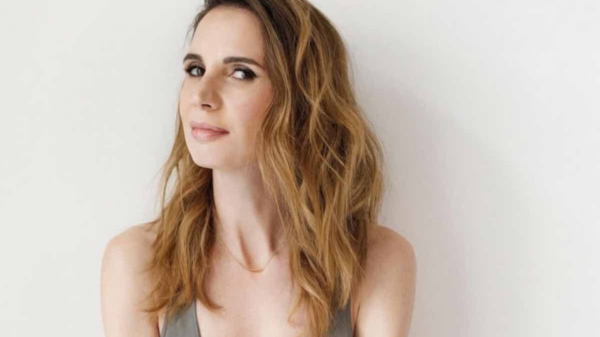 Emanuela Fanelli e il sogno proibito di assistere alle proprie esequie (artistiche)