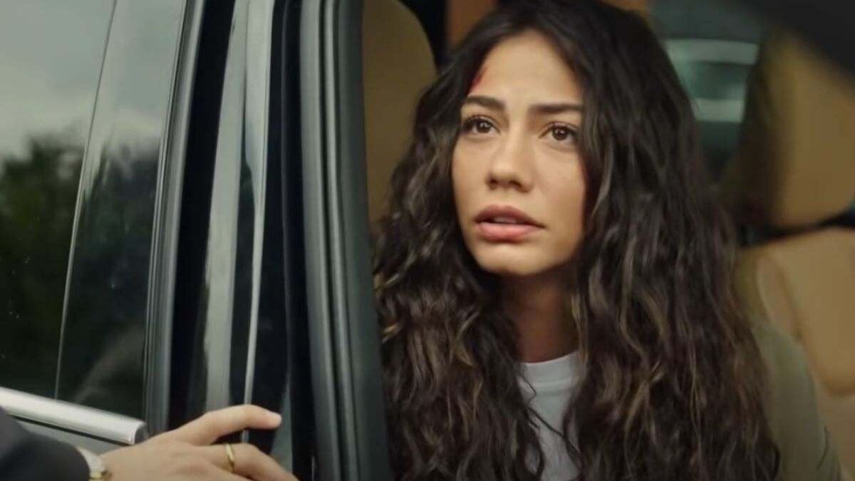 Io sono Farah, lo spoiler: pistola puntata contro di lui, rischio imminente