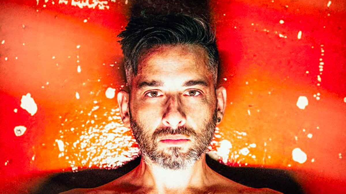 Pollio: “Ho ripreso la chitarra e ho fatto le mie canzoni. Wow. Dopo nove anni sono tornato a fare musica per me” | Intervista Esclusiva