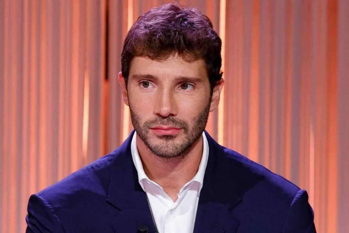 Stefano De Martino, lutto gravissimo per il conduttore: morto il papà Enrico