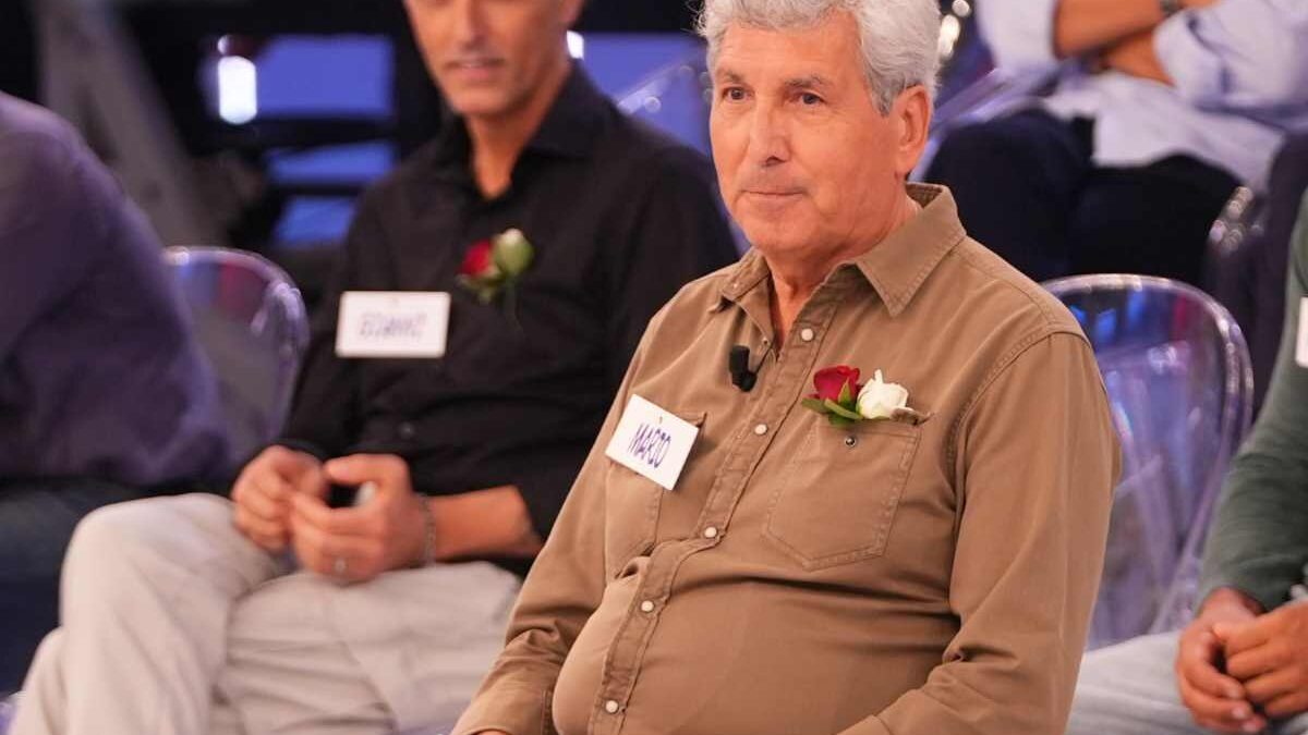 Uomini e Donne, colpo di scena: con chi è stato beccato Mario Lenti. A cena con la famosa dama