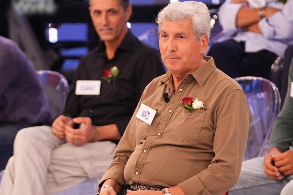 Uomini e Donne, colpo di scena: con chi è stato beccato Mario Lenti. A cena con la famosa dama