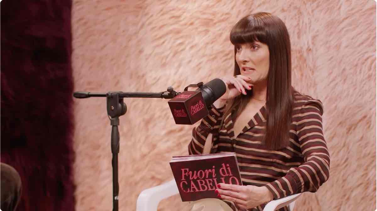Victoria Cabello reinventa l’uso del podcast: “Fuori di Cabello” è il mix perfetto fra talk e intrattenimento