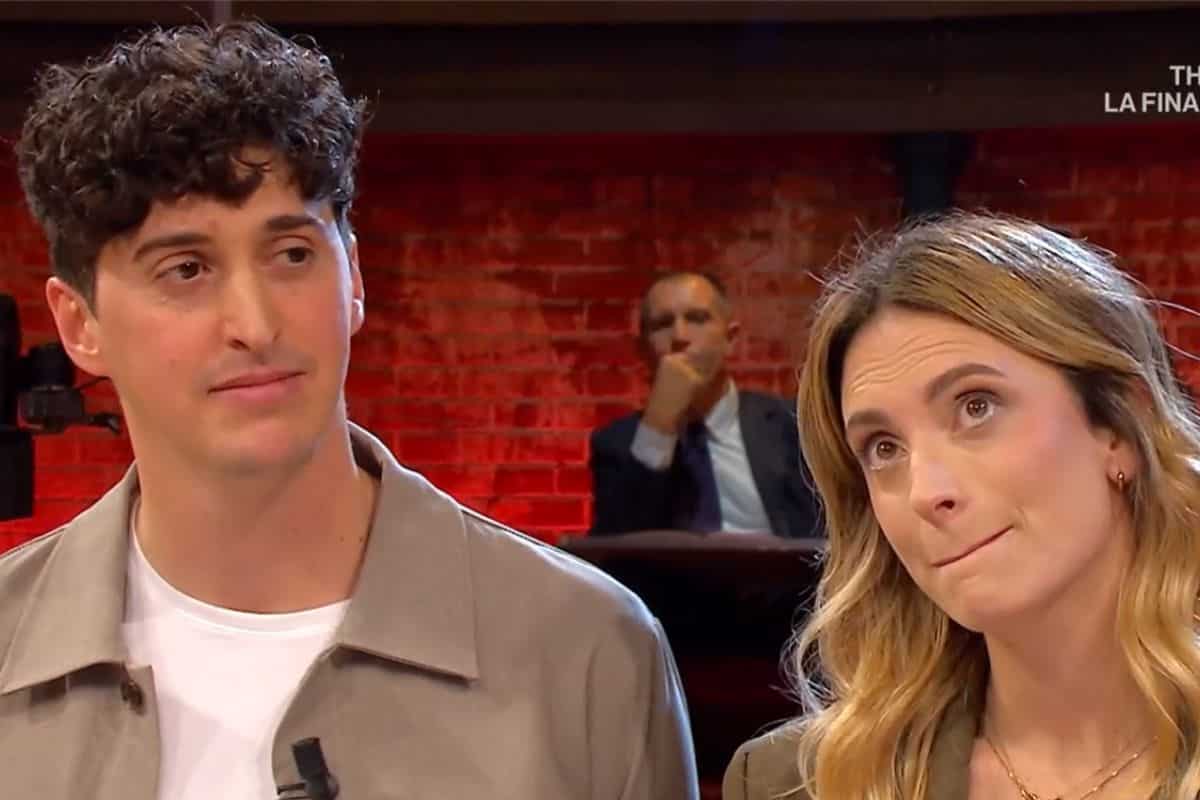 “Qui ci sono 50mila euro”: il compagno di Andrea detta legge ad Affari tuoi, quanto hanno vinto nel giorno di San Valentino