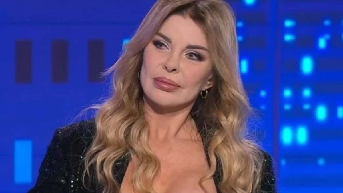Lutto per Alba Parietti: “Non riesco a pensare che tu non ci sia più”