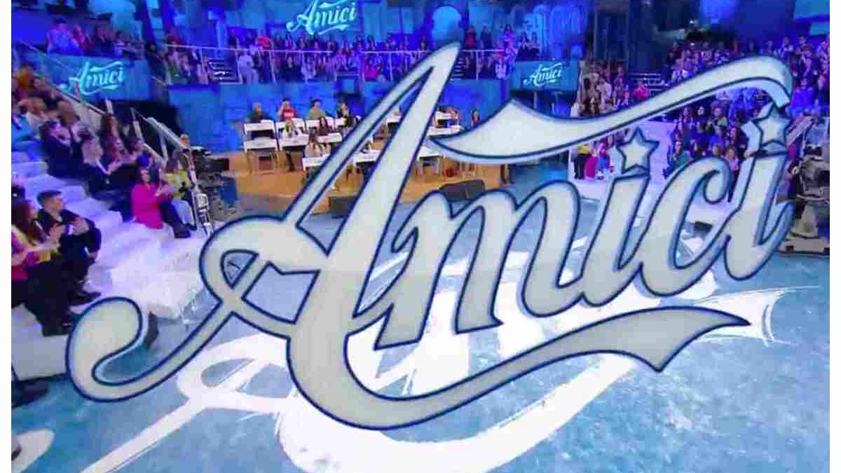 Amici 25, dramma per il ballerino: “Sono stato bullizzato…”. La confessione sorprende