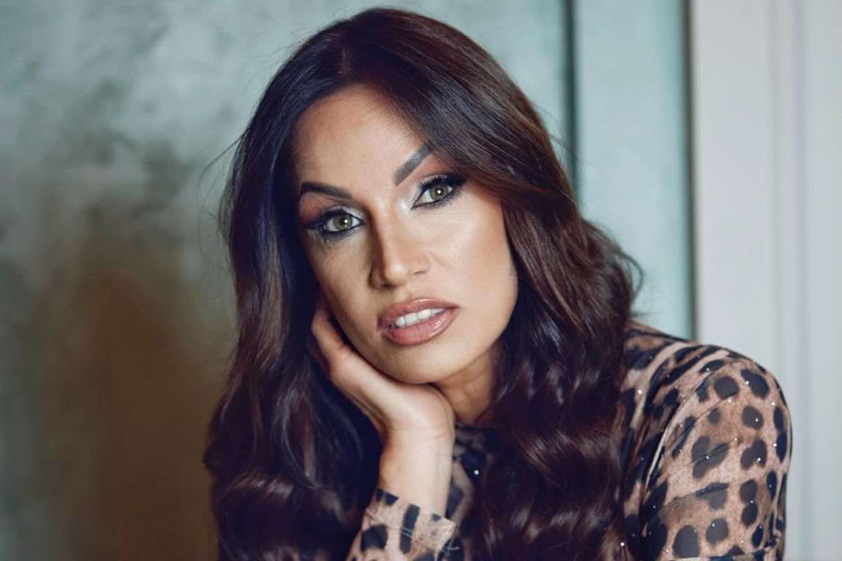 Annalisa Minetti, l’intervista: “Pippo Baudo mi disse di non mollare, aveva visto in me qualcosa. La musica è il mio modo di pregare, mi salva ogni volta”