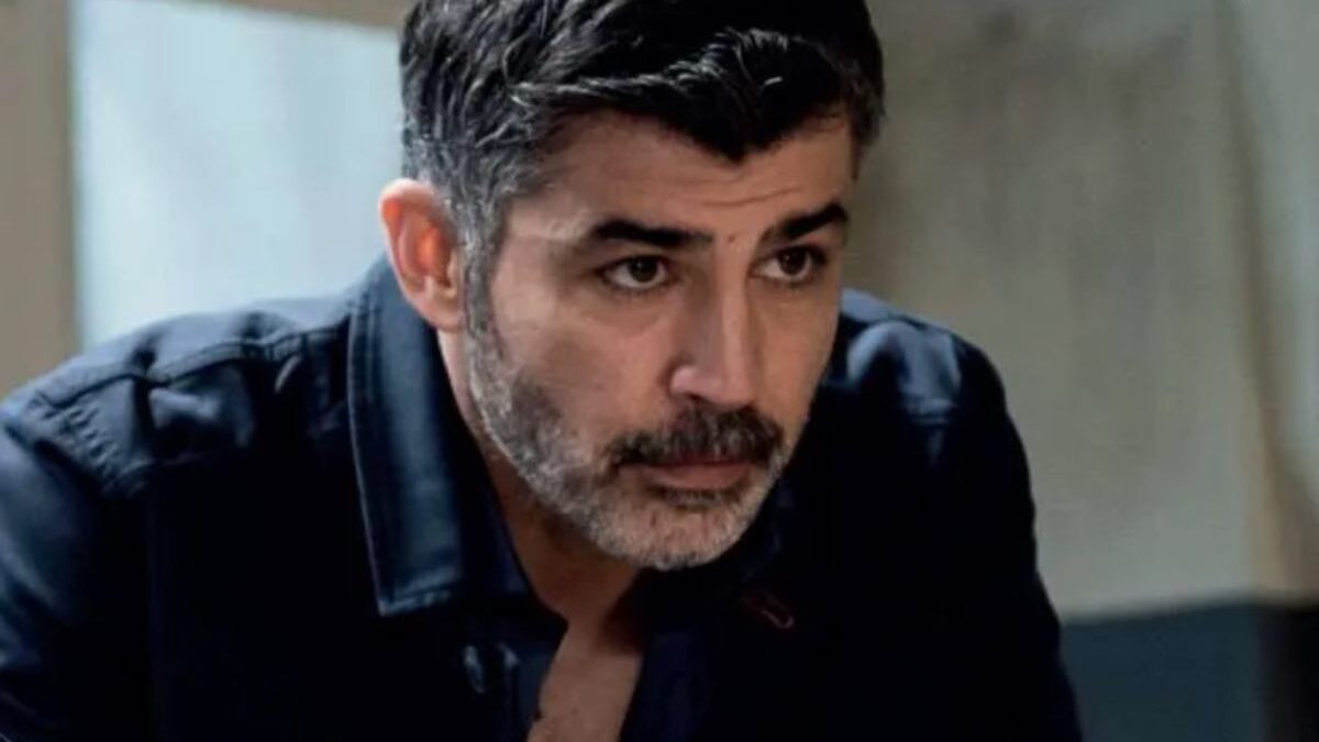 Mare Fuori 6, Carmine Recano in esclusiva a TvBlog: “Il mio è un personaggio combattuto tra morale e sentimento. Io stufo del comandante? Mai, amo farlo e lo farei sempre”