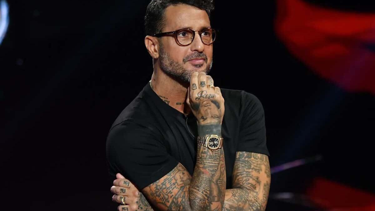 Le parole di Fabrizio Corona dopo il ricovero: cosa ha e come sta